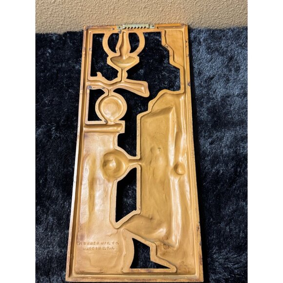 Vintage  TURNER mfg. Wall Art Of Water Pump & Barrel Scene  Rustic Country Home - Picture 10 of 12